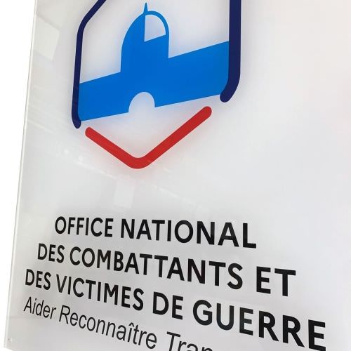 Plaque signalétique en PMMA
