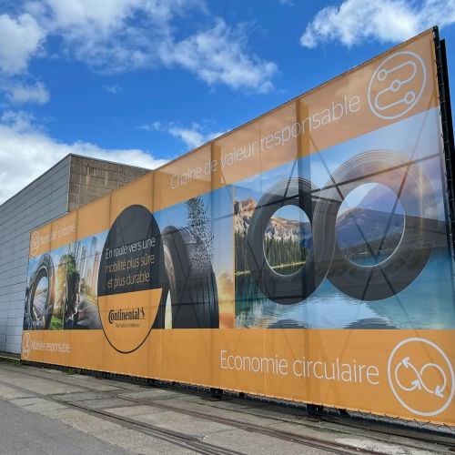Voir le projet Bâche XXL microperforée Réalisation Bâche XXL microperforée Moselle