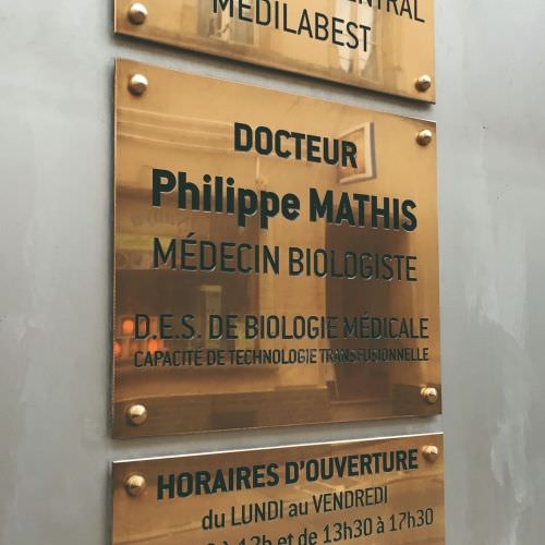 Réalisation Plaques professionnelles en inox Moselle