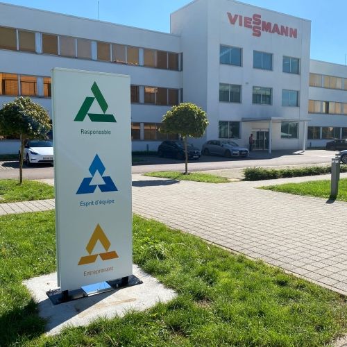 Voir le projet Totem Viessmann Réalisation Totem Viessmann Moselle