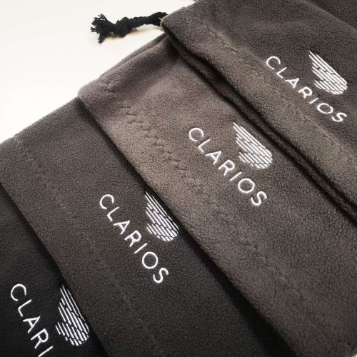Broderies sur tours de cou