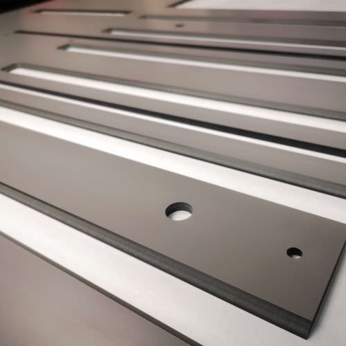 Réalisation Usinage industriel sur résine TRESPA Moselle