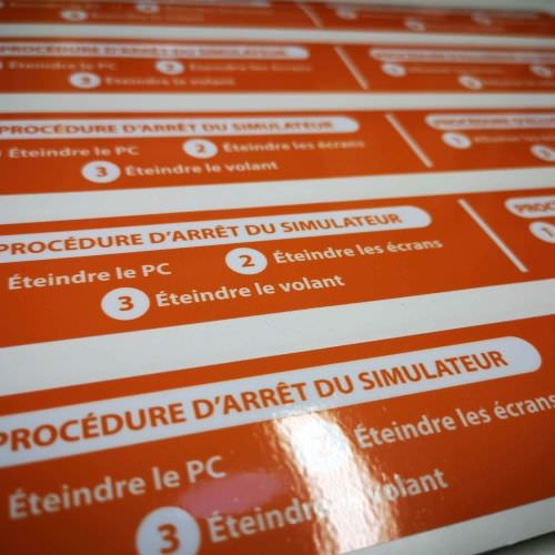 Voir le projet Adhésifs imprimés colle porte Réalisation Adhésifs imprimés colle porte Moselle